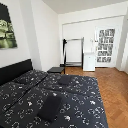 منزل للإقامة Central Apartment Room